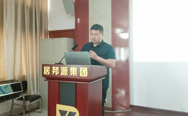 公司王淑龍經理分享成功案例,提倡要敢于突破習慣的思維方式,細心觀察和揣摩市場,做出異乎尋常的決定,才能有一份驚喜的收獲。 公司王淑龍經理分享成功案例,提倡要敢于突破習慣的思維方式,細心觀察和揣摩市場,做出異乎尋常的決定,才能有一份驚喜的收獲。