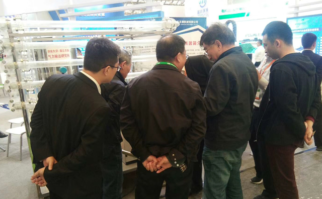 展會公司將氣力輸送新產品帶入廣大視野，獲得現場眾多參展觀眾的圍觀探討。